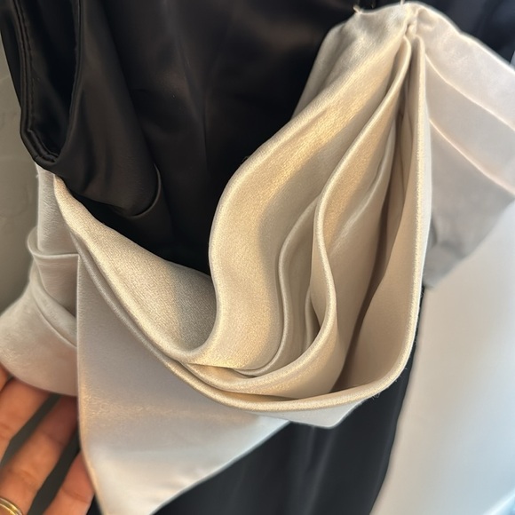 ALEXIS Marinna Satin Jumpsuit Size L - Picture 5 of 10